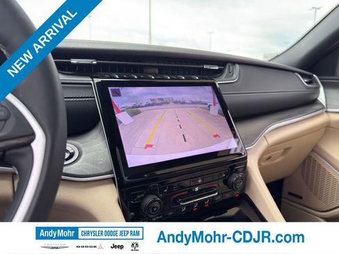 Certified 2025 Jeep Grand Cherokee Limited w/ Trailer Tow Package image 23