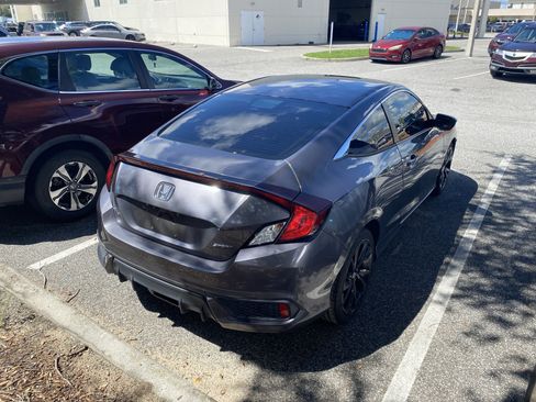 Used 2019 Honda Civic Sport image 8