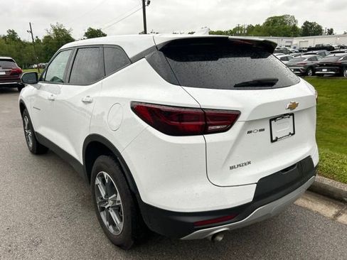 Used 2025 Chevrolet Blazer LT FWD image 4