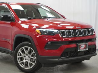 Used 2023 Jeep Compass Latitude w/ Sun and Sound Group AWD/4WD video 3