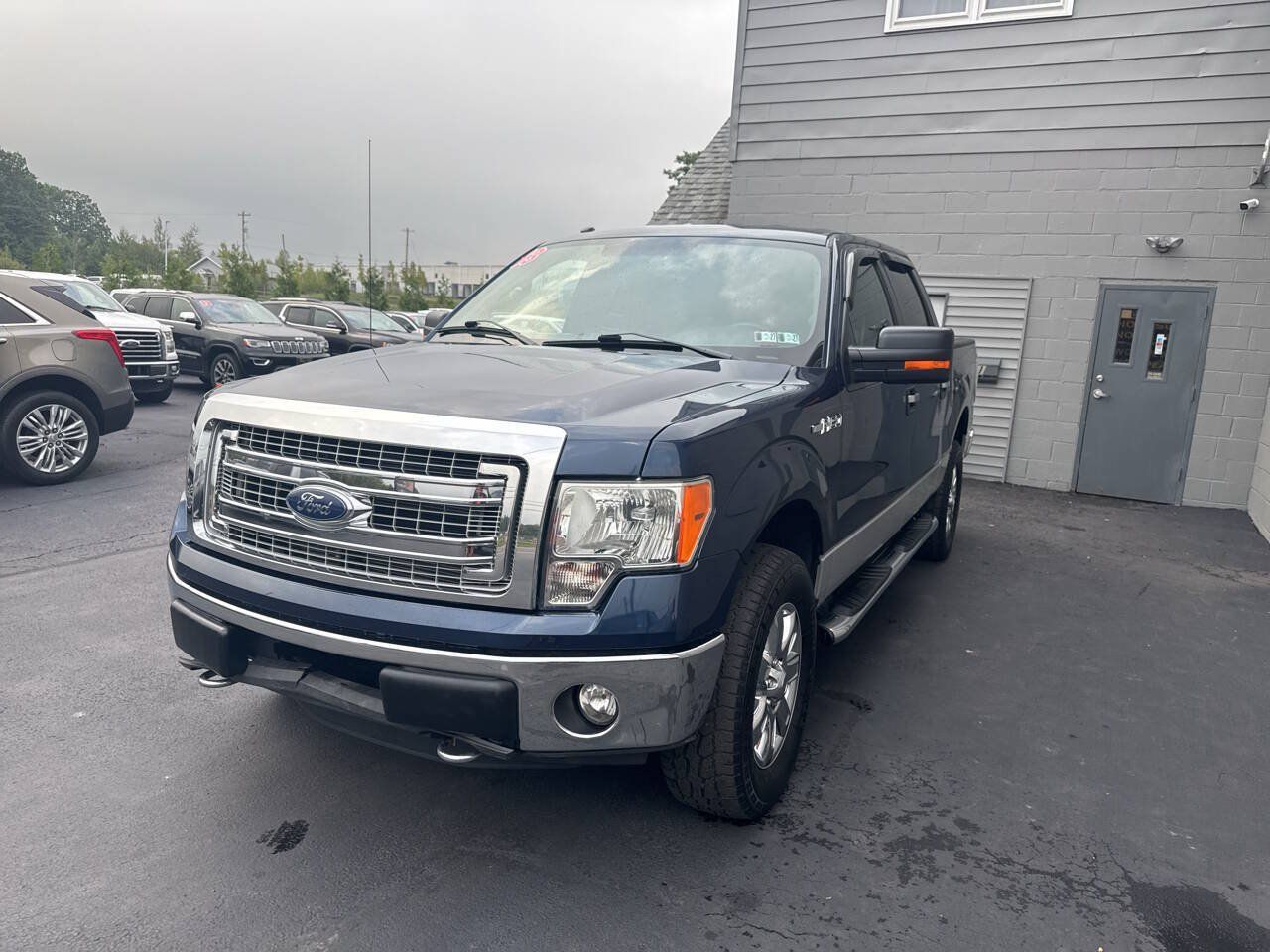 Used 2013 Ford F150 XLT w/ Luxury Equipment Group AWD/4WD image 3