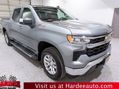 Used 2026 Chevrolet Silverado 1500 LT w/ Z71 Off-Road Package AWD/4WD image 6