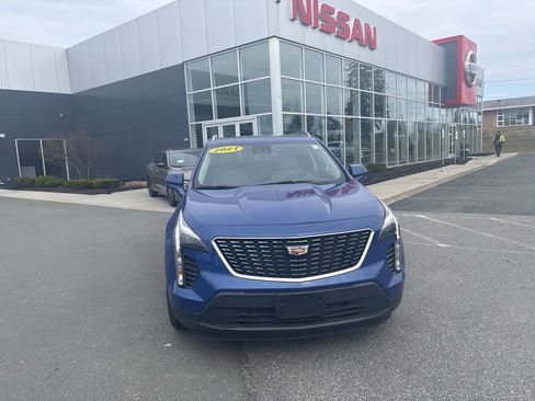 Used 2021 Cadillac XT4 Luxury w/ Cold Weather Package image 2