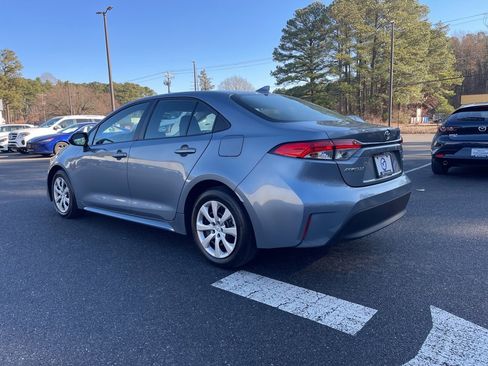 Used 2024 Toyota Corolla LE image 7