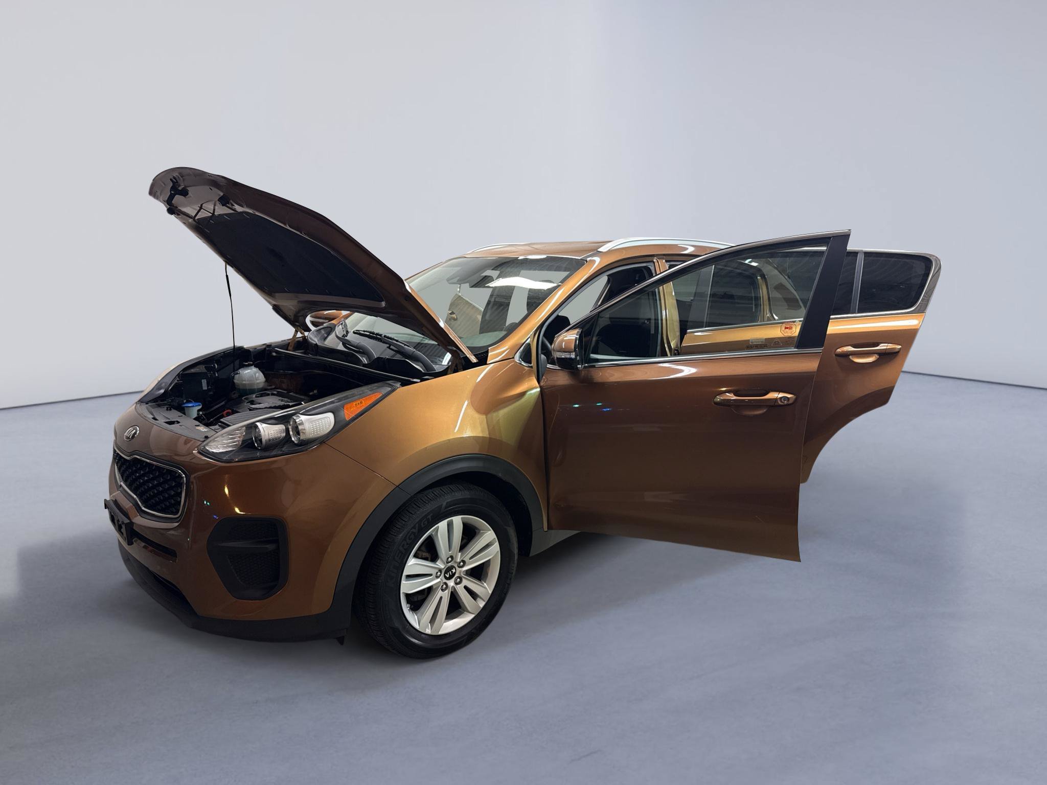 Used 2018 Kia Sportage LX w/ LX Technology Package FWD image 11