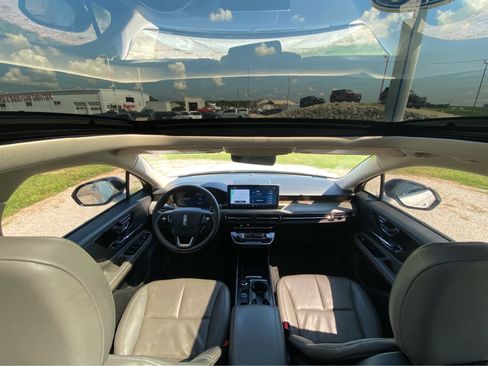 Used 2024 Chevrolet Colorado Z71 w/ Z71 Convenience Package 2 AWD/4WD image 46
