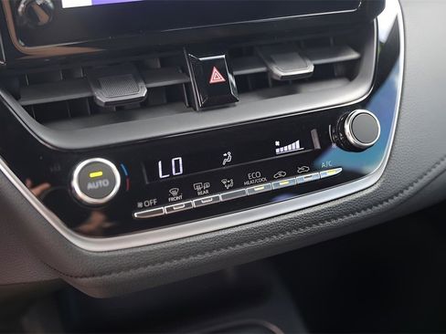 Used 2024 Toyota Corolla SE image 15