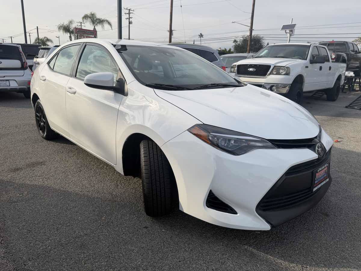 Used 2017 Toyota Corolla LE FWD image 9