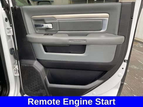 Used 2016 RAM 2500 SLT image 31