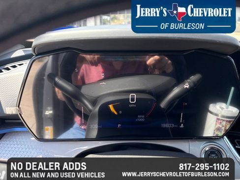 Used 2025 Chevrolet Trax LT w/ Driver Confidence Package FWD image 8