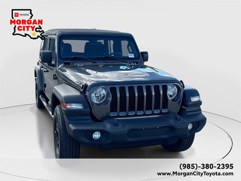 Used 2022 Jeep Wrangler Unlimited Sport image 1