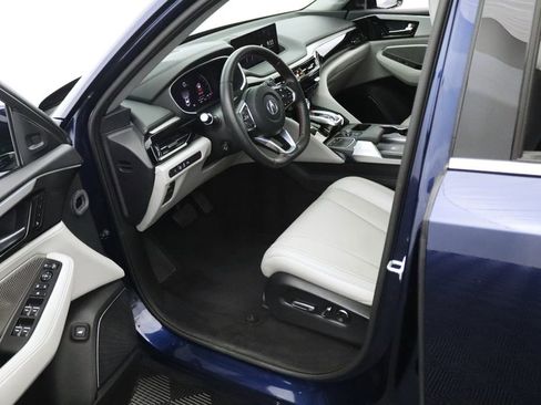 Used 2023 Acura MDX SH-AWD w/ Technology Package image 17