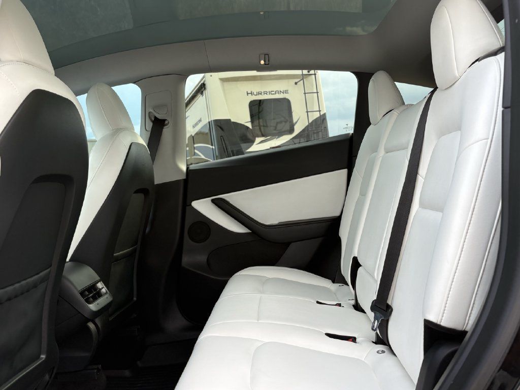 Used 2021 Tesla Model Y 2WD image 24