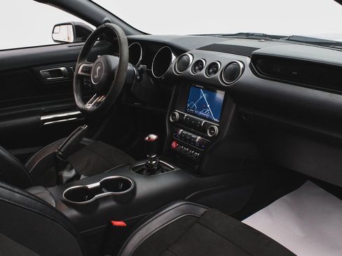 Used 2016 Ford Mustang Shelby GT350 w/ Technology Package image 35