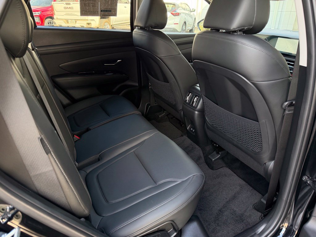 Used 2026 Hyundai Tucson Limited FWD image 21