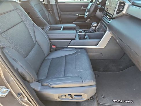 Used 2024 Toyota Tundra Limited image 17