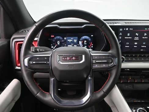 Used 2024 GMC Canyon AT4X image 8