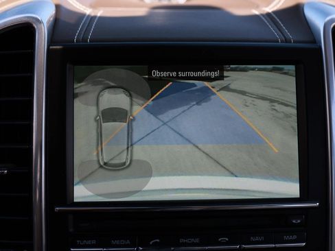 Used 2014 Porsche Cayenne GTS AWD/4WD image 34