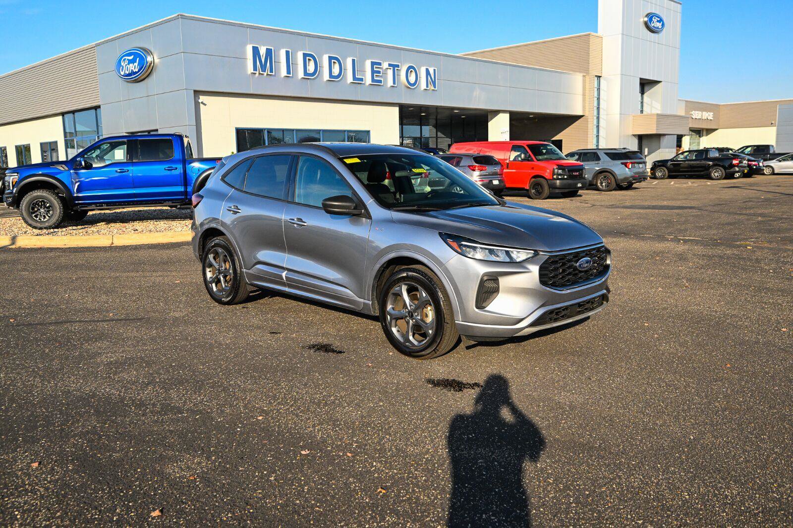 Used 2024 Ford Escape ST-Line w/ Tech Pack #1 AWD/4WD image 1