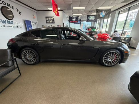 Used 2016 Porsche Panamera GTS AWD/4WD image 13