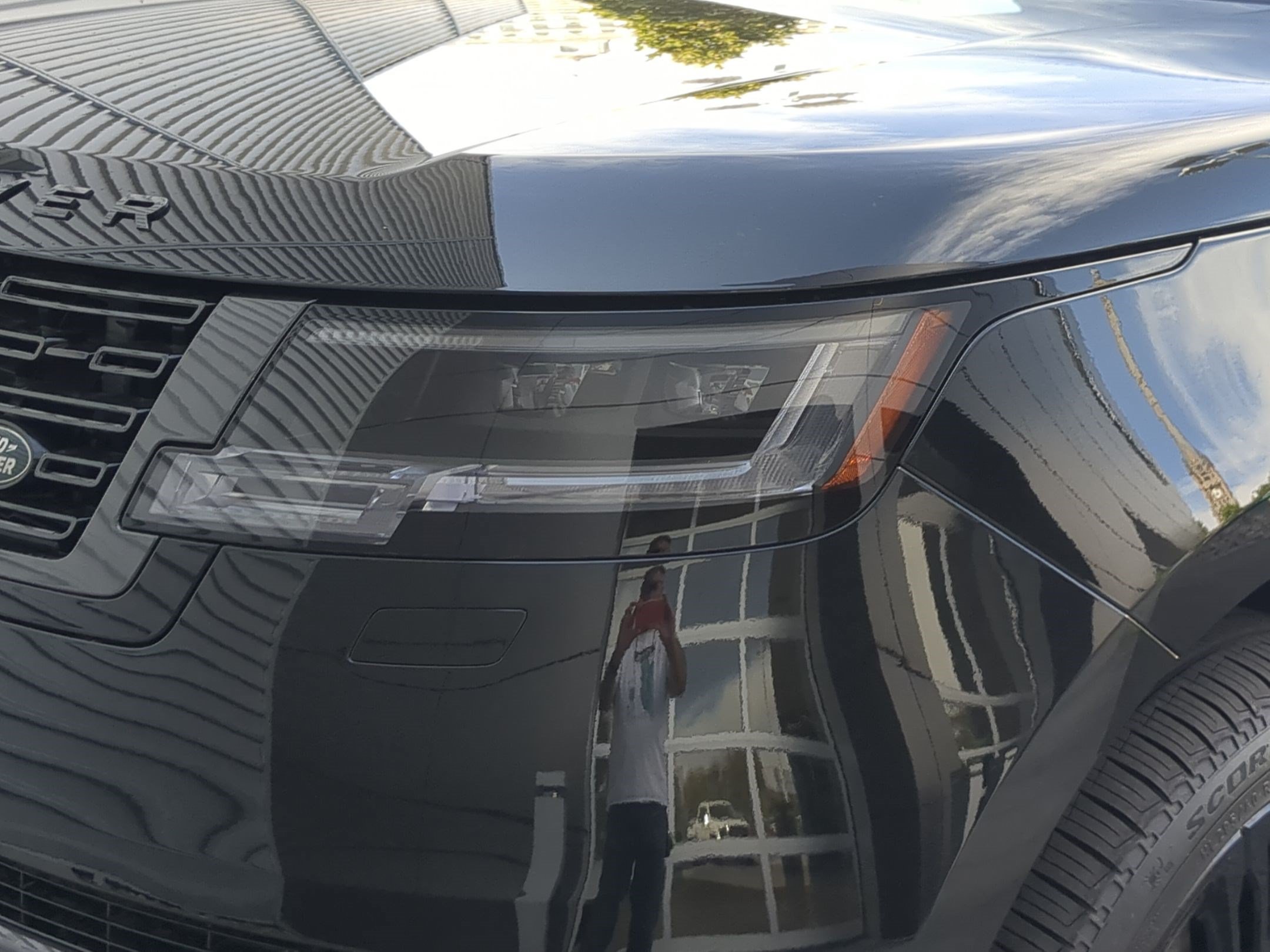 New 2026 Land Rover Range Rover SE AWD/4WD image 9