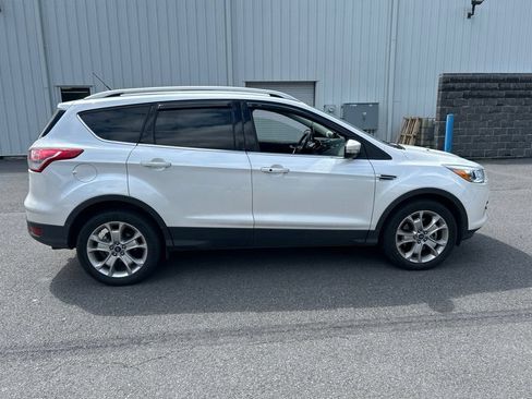 Used 2016 Ford Escape Titanium FWD image 8