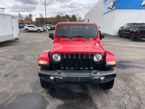 Used 2021 Jeep Gladiator Sport image 2