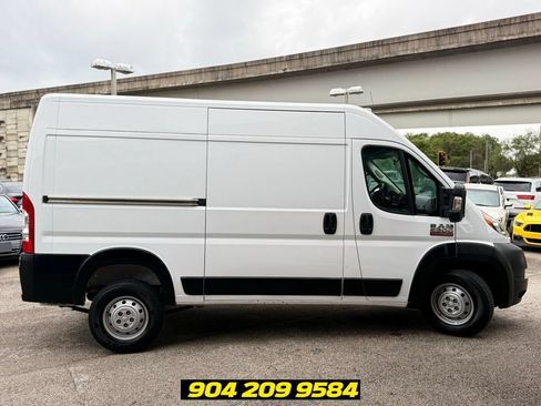 Used 2021 RAM ProMaster 2500 w/ Convenience Group FWD image 11