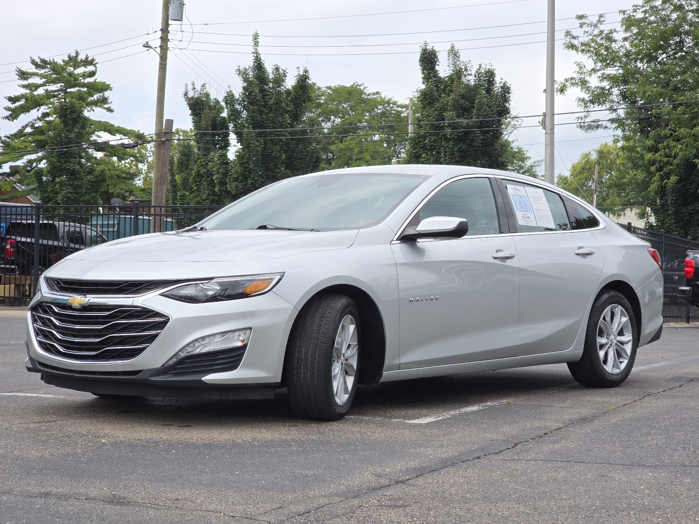Used 2022 Chevrolet Malibu LT FWD image 16