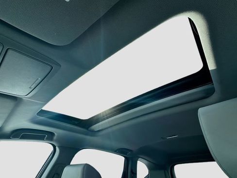 Used 2022 Honda CR-V Touring image 23