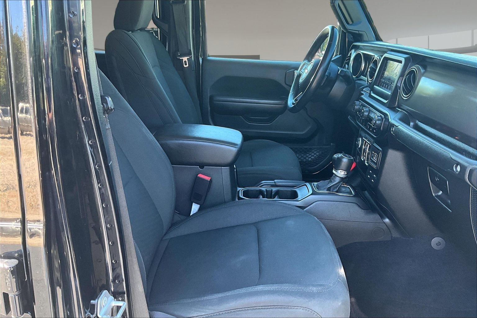 Used 2021 Jeep Gladiator Sport AWD/4WD image 30