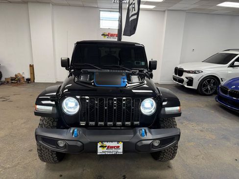 Used 2023 Jeep Wrangler Unlimited Rubicon 4xe w/ Cold Weather Group AWD/4WD image 4