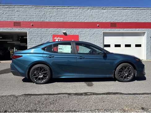 New 2026 Toyota Camry SE image 2