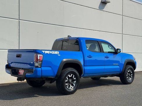 Used 2020 Toyota Tacoma TRD Off-Road w/ Technology Package AWD/4WD image 7