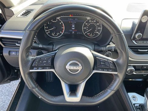 Used 2024 Nissan Altima 2.5 SR image 18