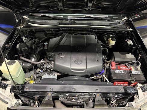 Used 2015 Toyota Tacoma TRD Pro w/ TRD Sport Package image 11