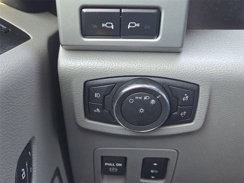 Used 2019 Ford F150 Lariat w/ Equipment Group 501A Mid image 24