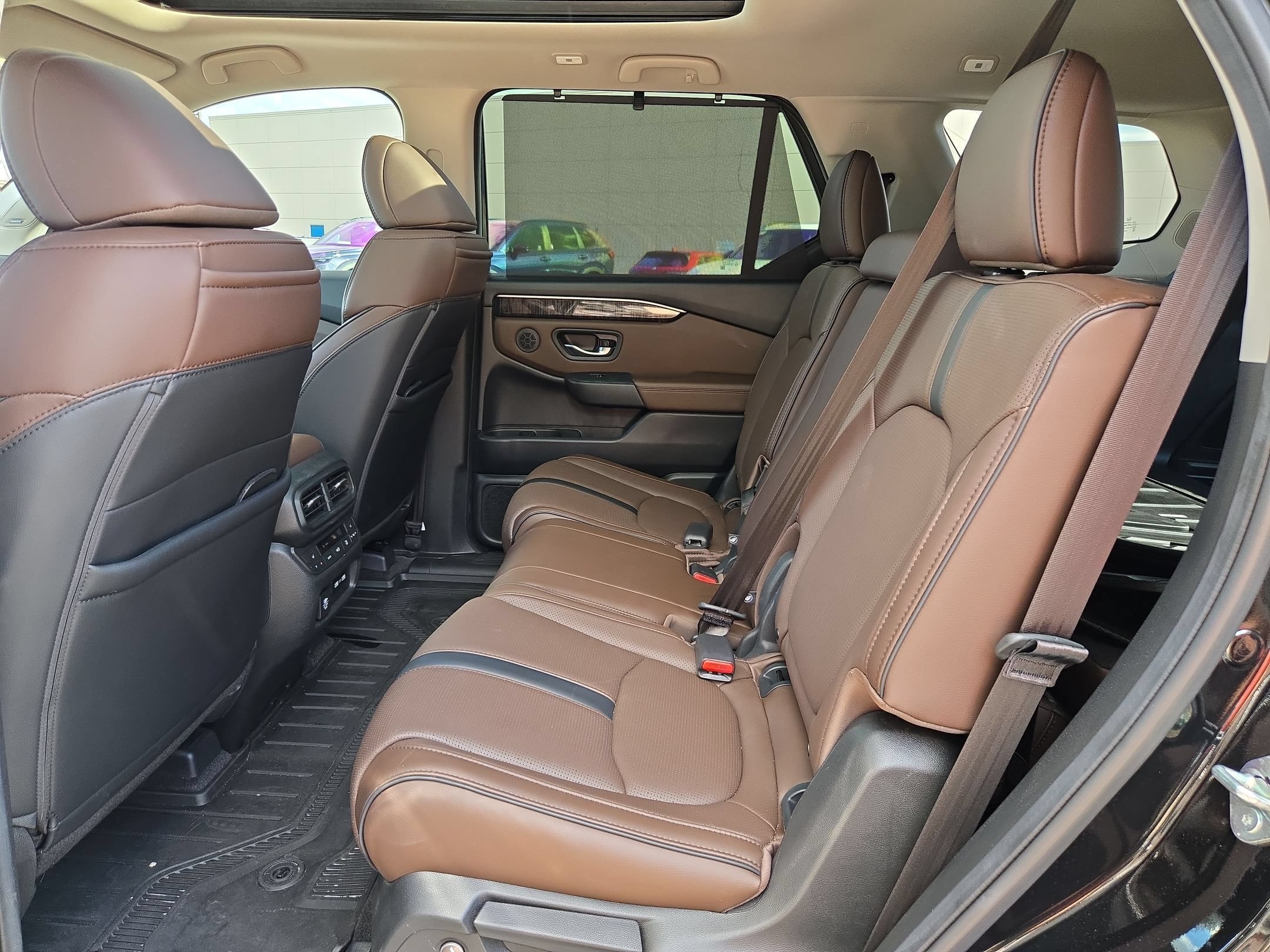 Used 2023 Honda Pilot Elite image 14