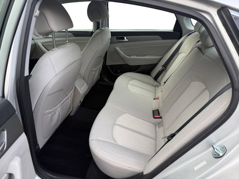 Used 2016 Hyundai Sonata SE image 16