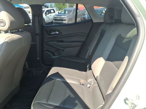 Used 2025 Chevrolet Trax ACTIV FWD image 13