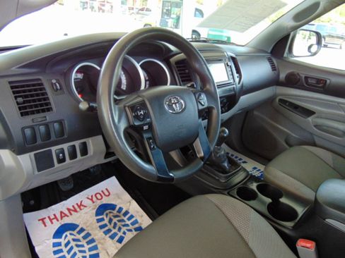 Used 2015 Toyota Tacoma 2WD Access Cab image 9