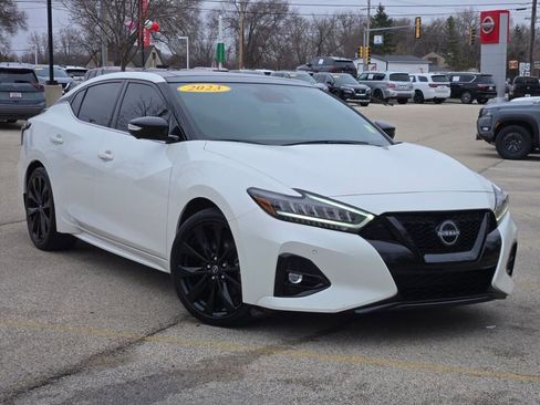 Used 2023 Nissan Maxima SR w/ Sport Mat Group image 4