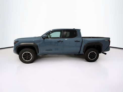 Used 2026 Toyota Tacoma TRD Off-Road w/ TRD Off Road Upgrade Package AWD/4WD image 4