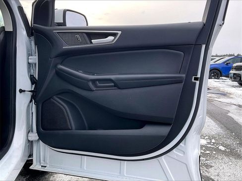 Used 2021 Ford Edge SEL image 11