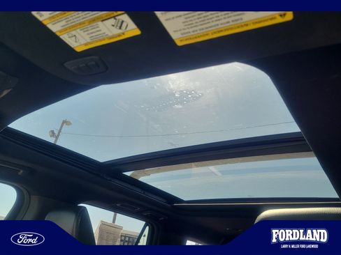 Used 2021 Ford Expedition XLT AWD/4WD image 32