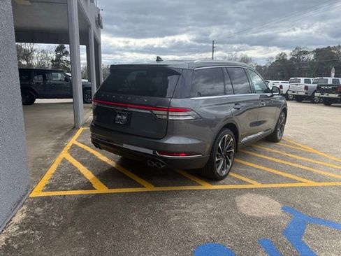 Used 2023 Lincoln Aviator Reserve w/ Equipment Group 201A AWD/4WD image 3