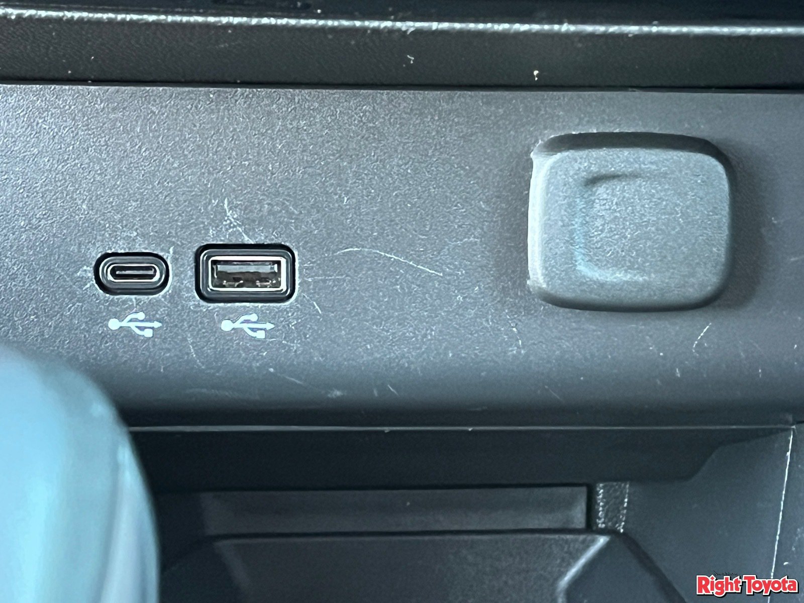 Used 2024 Buick Encore GX Sport Touring FWD image 26