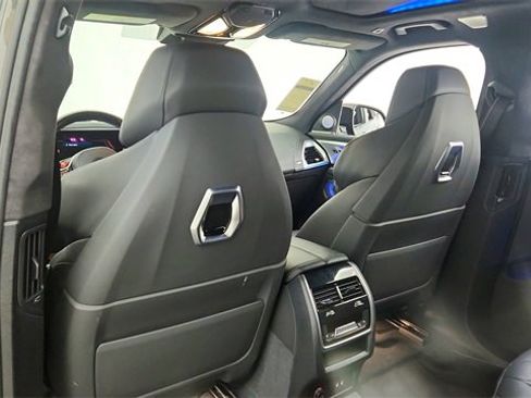 Used 2023 BMW XM image 30