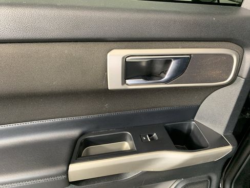 Used 2020 Ford Explorer XLT RWD image 30