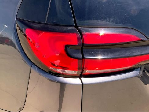 Used 2022 Chrysler Pacifica Touring-L image 28